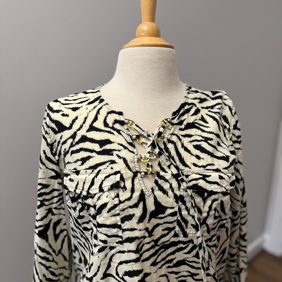 Michael Kors Animal Print Lace Front Blouse Size PL - Picture 8 of 12